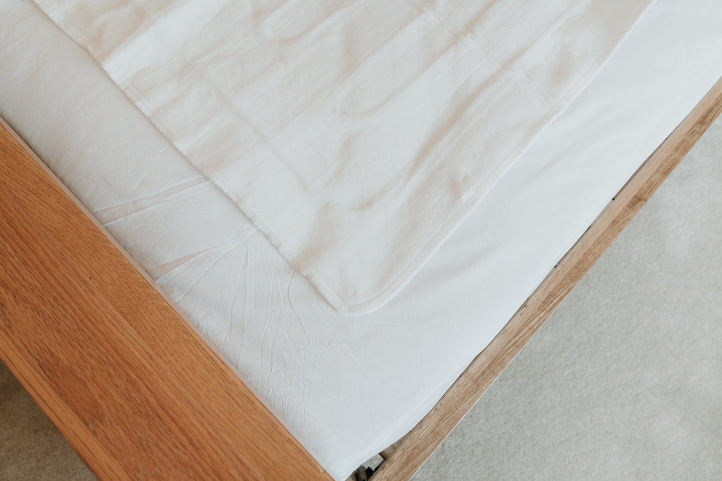 Schallen Soft Polyester Comfort Electric Heated Bed Sheet Blanket with Remote Control & 3 Heat Settings